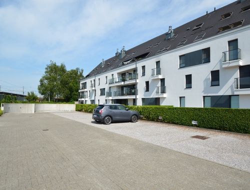                                         Place de stationnement à louer à Beernem, € 25
