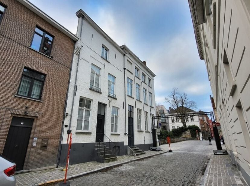 Appartement te huur in Meestraat 8 bus 1,
                    8000 Brugge