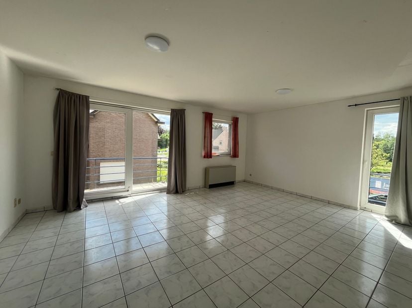 Appartement de 2 chambres prêt à emménager dans le centre de Ramsel<br />
<br />
Situation : Situé au centre de Ramsel, commune de Herselt. Toutes les