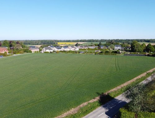                                         Terrain à vendre à Pessoux, € 98.000
