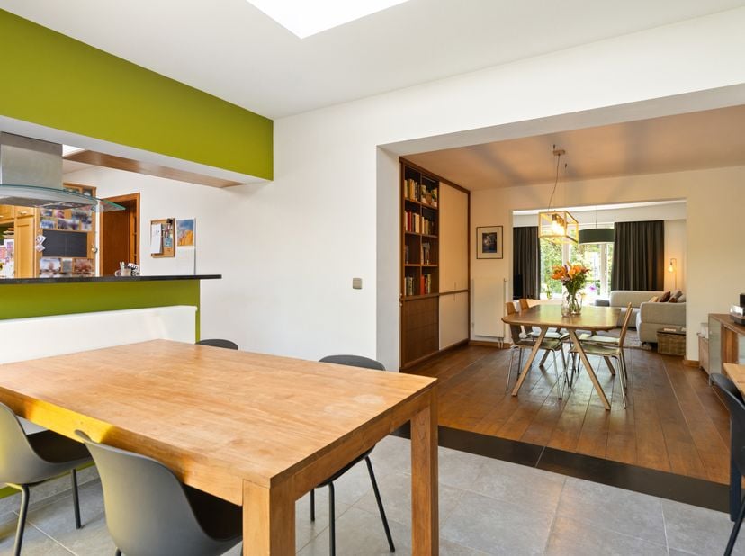 Immo Pické vous propose cette maison située dans un endroit extrêmement calme et parfaitement entretenue, dans un quartier résidentiel entouré de prai