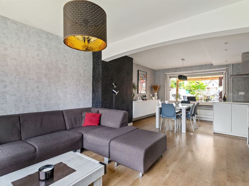 Spacieuse maison jumelée avec 3 chambres à coucher et jardin à Geel<br />
Vous êtes à la recherche d'une maison familiale accueillante, lumineuse et p