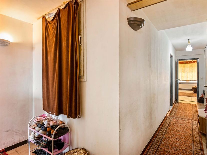 Op te frissen 2-slaapkamerappartement in het centrum van Mechelen<br />
Op zoek naar een appartement op een toplocatie? Dit 2-slaapkamerappartement be
