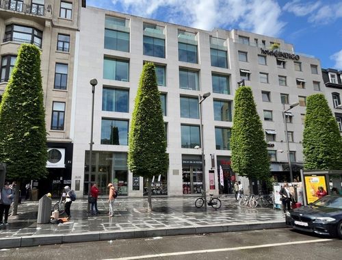                                         Kantoor te huur in Antwerpen, € 9.674
