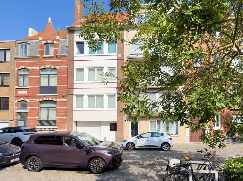 Op zoek naar een instapklaar appartement in het centrum van Oostende? <br />
Dit verzorgde appartement biedt twee slaapkamers, een praktische indelin