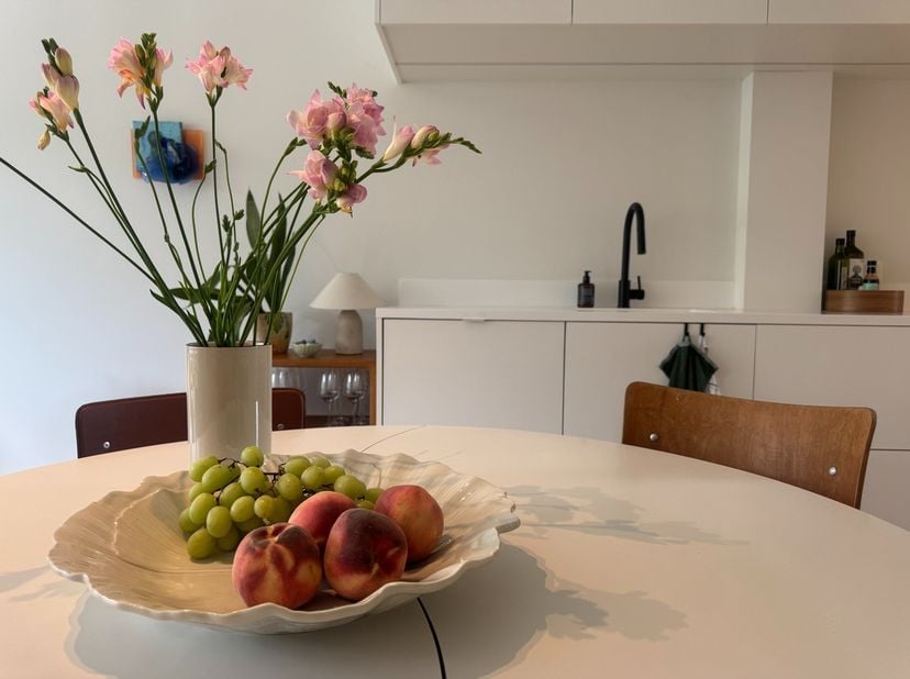 Op een uitstekende locatie in Borgerhout bevindt zich dit instapklare appartement met 2 slaapkamers, gelegen op de eerste verdieping. Het appartement