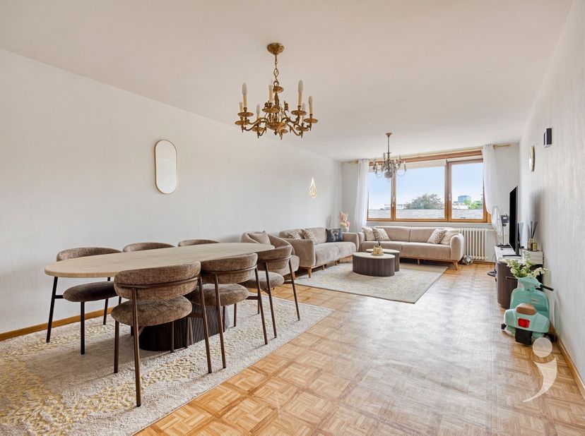 Ontdek dit ruime en instapklare appartement van 116 m² gelegen in Heverlee op een boogscheut van Gasthuisberg en op wandelafstand van het centrum van