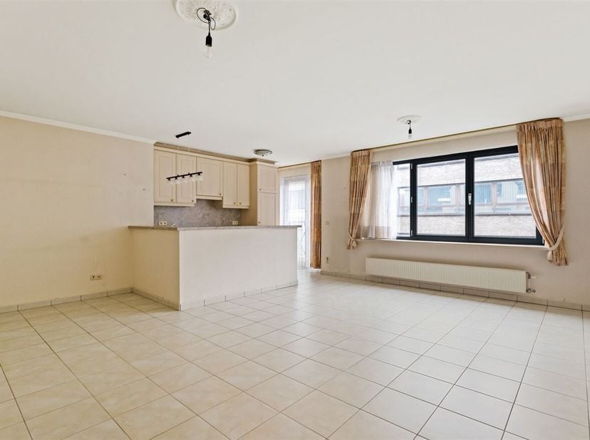 Bent u op zoek naar een verzorgd en energiezuinig appartement op een rustige, maar centrale locatie in Sint-Niklaas? Dan is dit instapklare appartemen