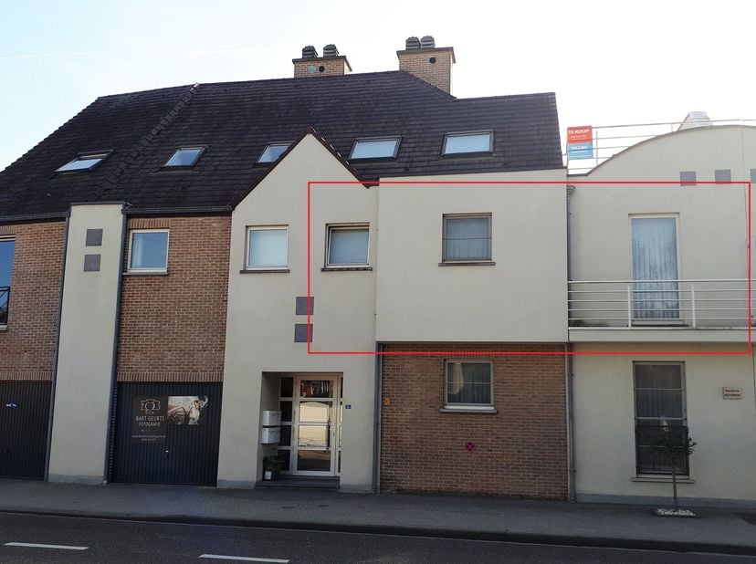 Knus appartement in het centrum van Bilzen, gelegen op wandelafstand van het centrum met zijn gezellige markt. In de nabijheid van openbaar vervoer, e