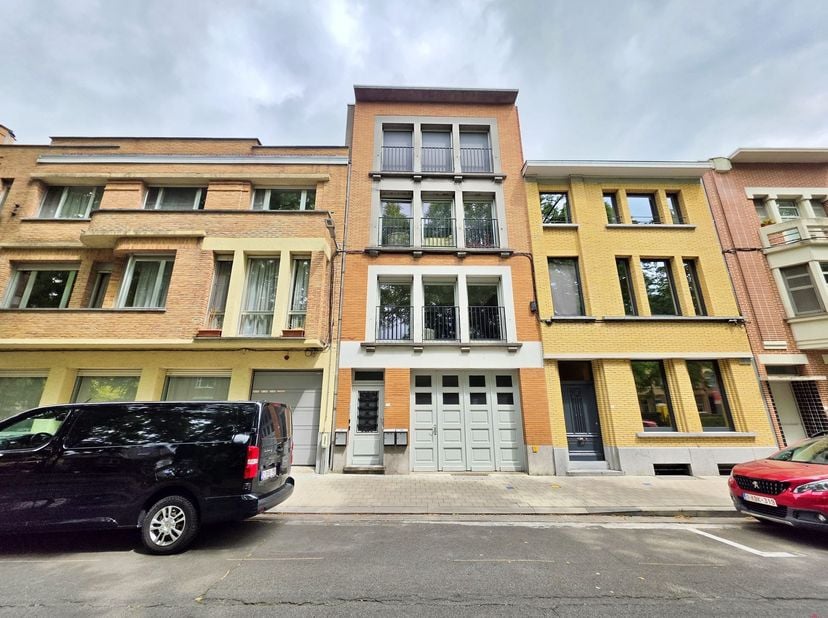 Rustig gelegen appartement <br />
<br />
Op zoek naar een instapklaar appartement dat rust, comfort en een prachtig uitzicht combineert? Gelegen aan