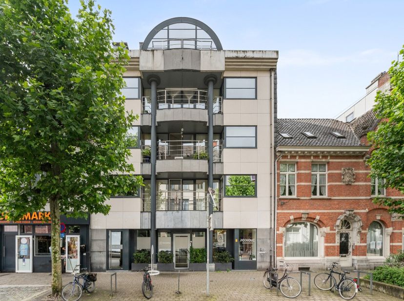 Bien professionnel à vendre
                    à 2300 Turnhout