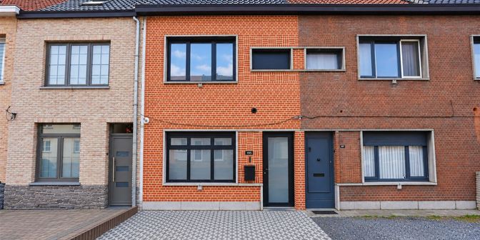 Huis te koop in Lokerenbaan 195, 9240 Zele