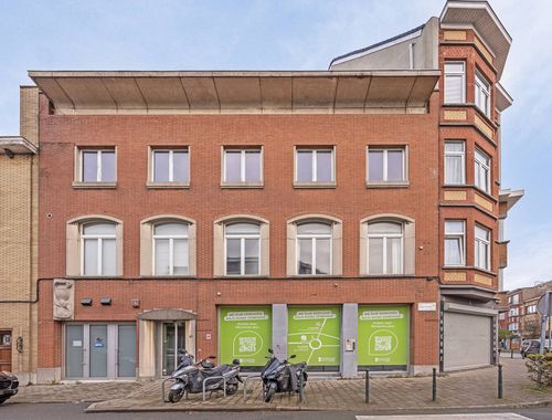                                         Bien commercial avec habitation à vendre à Evere, € 795.000
