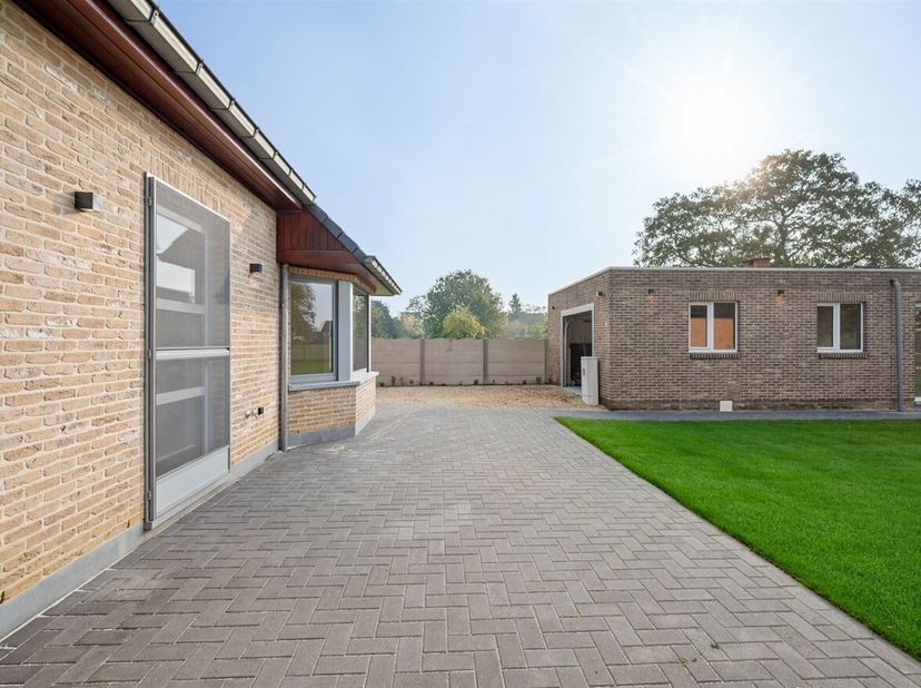 Vous êtes à la recherche d'une maison prête à être emménagée, économe en énergie, qui offre également une vie au rez-de-chaussée et beaucoup d'espace
