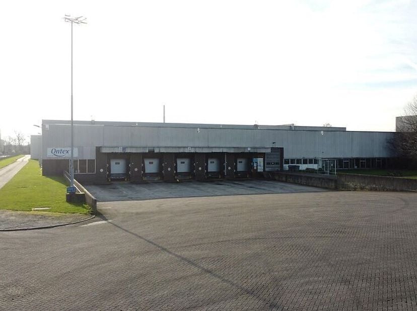 Bien professionnel à louer
                    à 9200 Sint-Gillis-Bij-Dendermonde