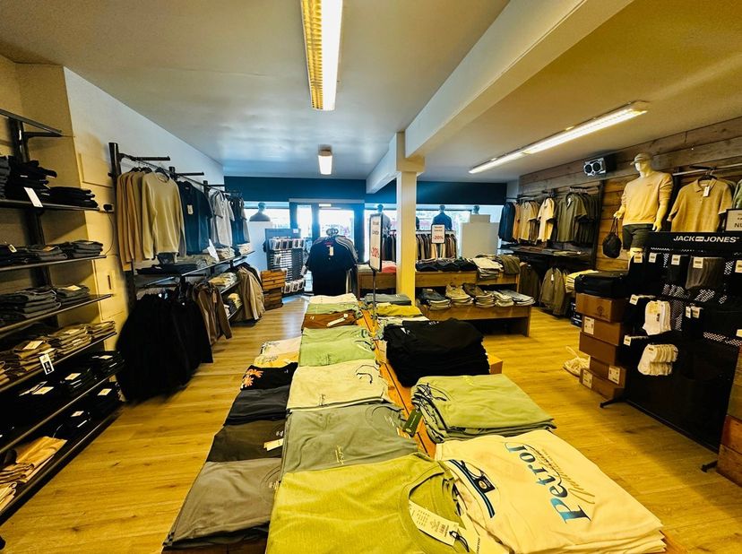 Gunstig gelegen handelsruimte met een bruikbare oppervlakte van +/- 130 m² in het centrum van Houthalen. <br />
<br />
Dit pand omvat o.a. de handelsr