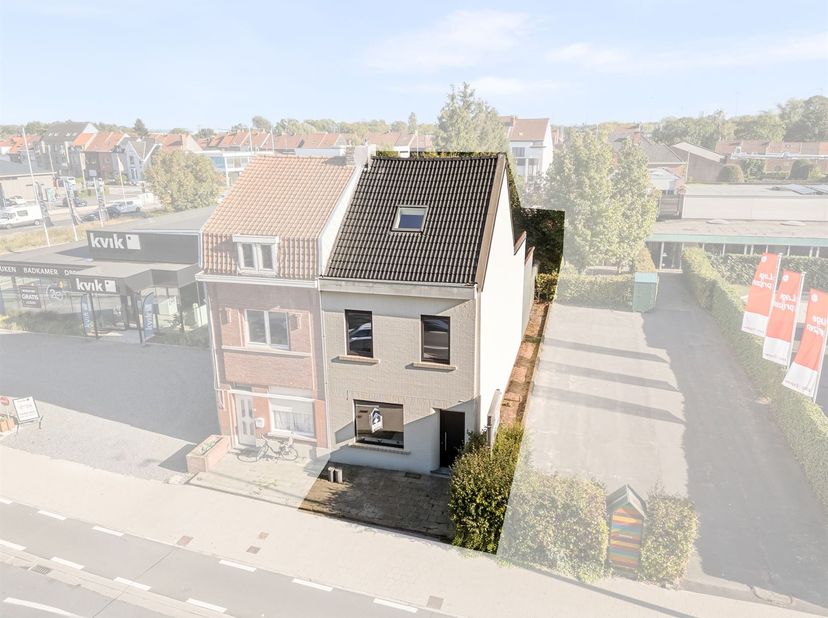 Maison à vendre à gentsesteenweg 242,
                    8500 Kortrijk