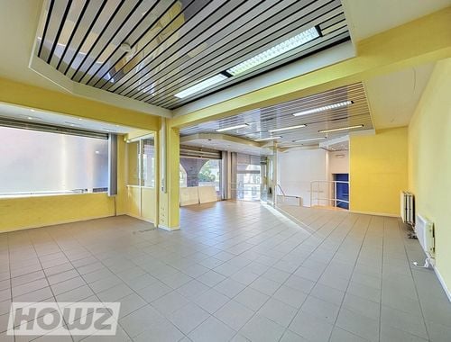                                         Commercieel Gebouw te koop in Moeskroen, € 179.000
