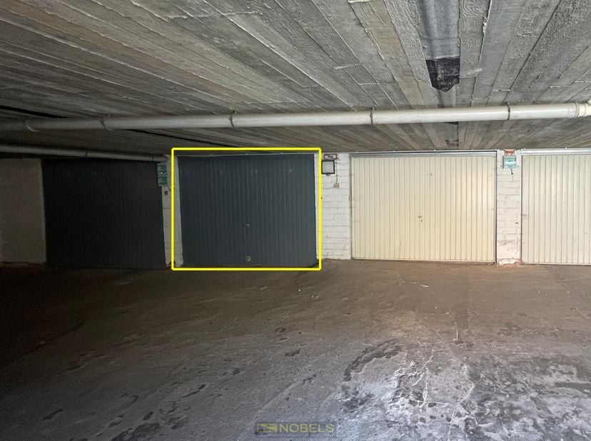 Garage te koop in Leonce Roelsstraat 3 bus 31,
                    9620 Zottegem