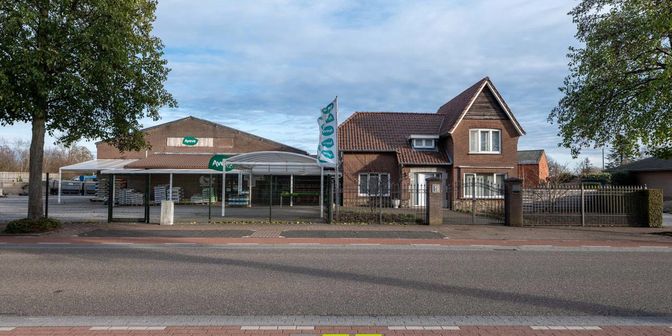 Bien professionnel à vendre à Weertersteenweg 176, 3640 Kinrooi