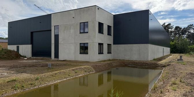 Bedrijfsvastgoed te huur in Mercuriuslaan 27, 3650 Dilsen