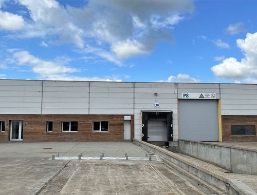                                         Opslagplaats te huur in Sint-Niklaas, € 24.536,25
