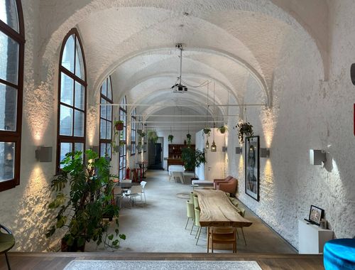                                         Handelspand te huur in Antwerpen, € 1.462,50
