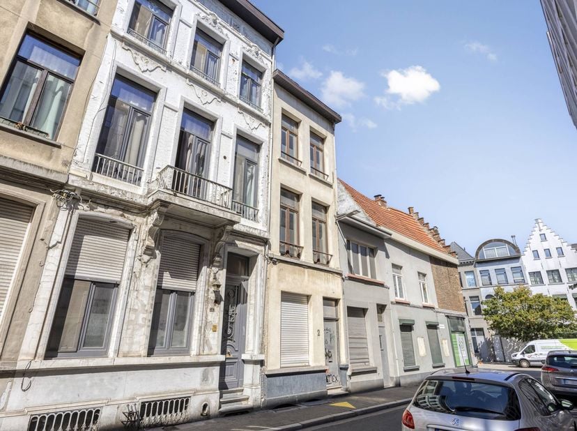 Propriété à vendre dans le centre d'Anvers. La maison est située dans la Venusstraat, au nouveau marché aux chevaux. Accès facile depuis et vers le do
