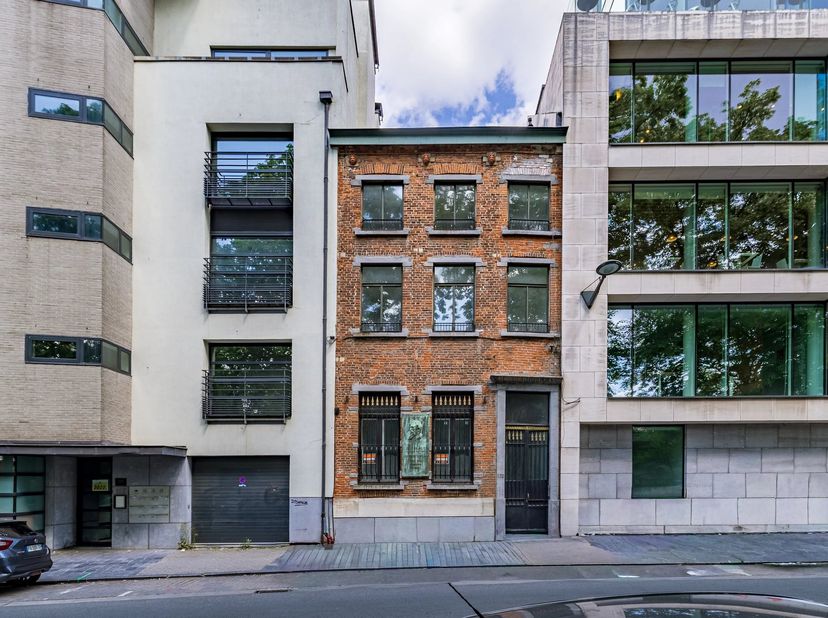 Huis te koop in CHAUSSÉE D'ETTERBEEK 172,
                    1040 Etterbeek