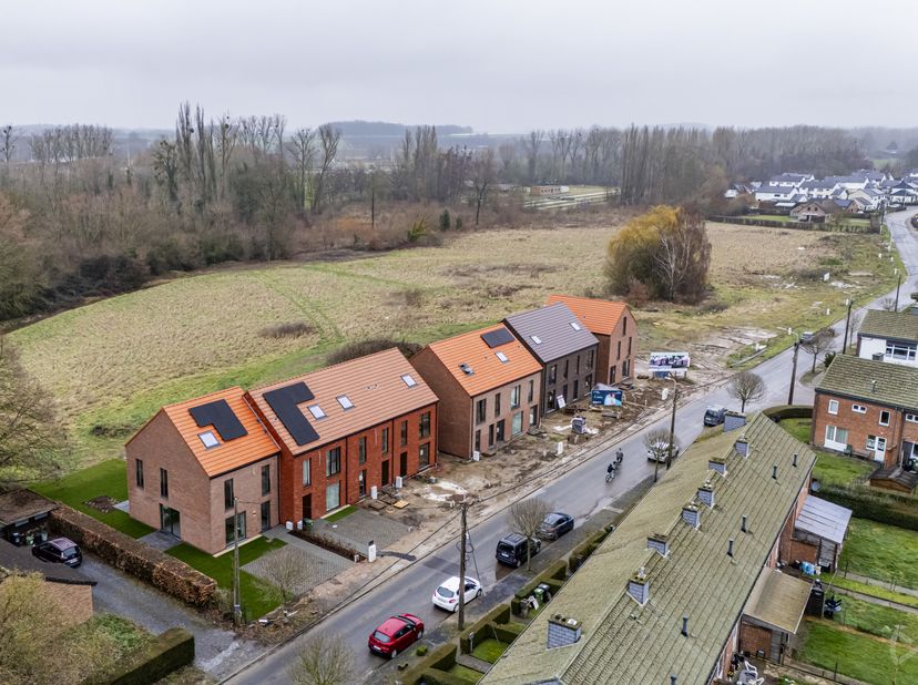 Maison témoin – Projet Joseph Lemaire<br />
Déjà 1/3 du projet vendu !<br />
Projet neuf clé sur porte, idéalement situé à proximité du centre de Ware