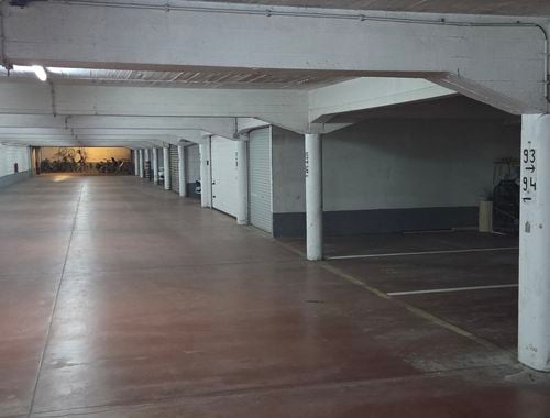                                         Garage en sous-sol à louer à Aalst, € 55
