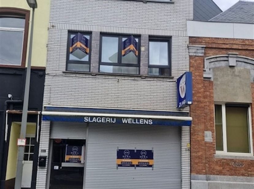 Bent u op zoek naar de perfecte combinatie van wonen en ondernemen? <br />
Dan is deze volledig handelswoning in het hart van Vilvoorde precies wat u