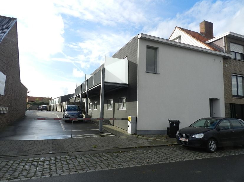 Huis te huur in Diksmuidseweg 489 bus K,
                    8904 Boezinge