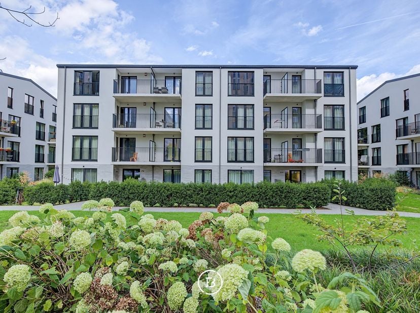 Appartement à louer à Avenue Paul Hymans 123 - D,
                    1200 Woluwe-Saint-Lambert