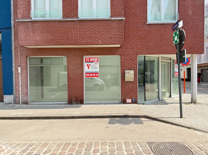 Bedrijfsvastgoed te huur in Kerkstraat 48,
                    8400 Oostende