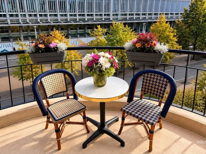 Appartement te huur in RUE DE LA MONTAGNE 37,
                    1000 Brussel