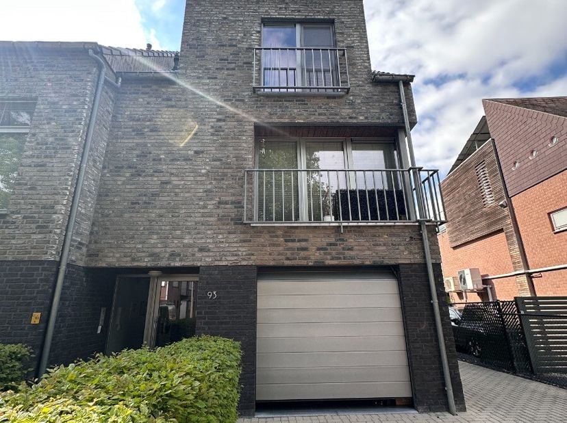 Gezellig 1-slaapkamerappartement met terras te huur in Mol:Indeling: Inkomhal, apart toilet, berging/wasplaats, woonkamer, keuken, terras, slaapkamer,