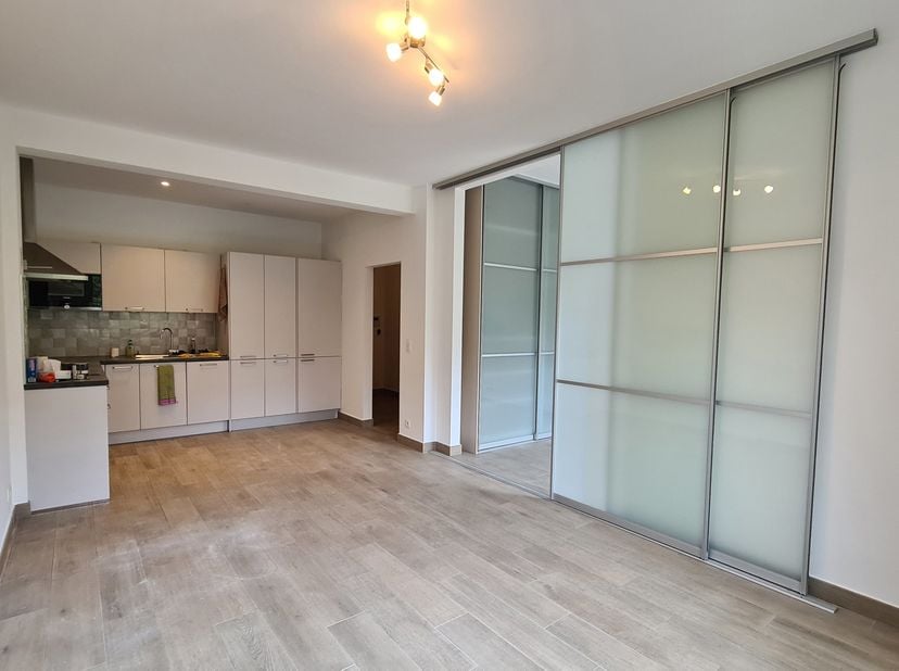 Appartement te huur in Rue Emile Claus 44,
                    1050 Elsene