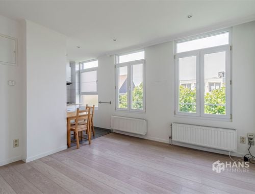                                         Duplex te huur in Antwerpen, € 800
