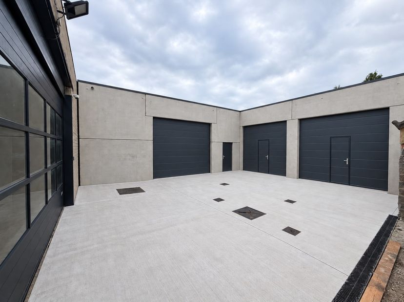 Bien professionnel à louer à Grote Heimelinkstraat 12 boîte C,
                    9100 Sint-Niklaas