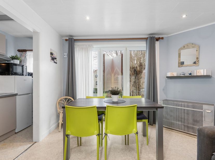 De Panne: 1-slaapkamerappartement op enkele meters van zee Op zoek naar een appartement aan zee? Dit gemoderniseerde 1-slaapkamerappartement is ideaal