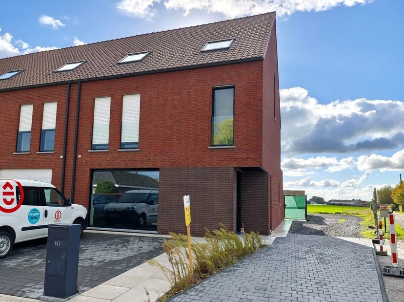 Huis te huur in Overheulestraat 187,
                    8560 Moorsele