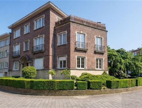                                         Appartement te koop in Schaarbeek, € 695.000
