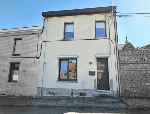                                        Eengezinswoning te koop in Paturages, € 160.000
