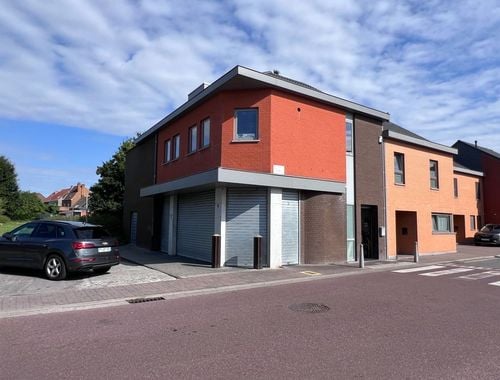                                        Bien commercial à vendre à Mouscron, € 499.000
