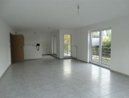                                         Appartement te huur in Leuze-en-Hainaut, € 750
