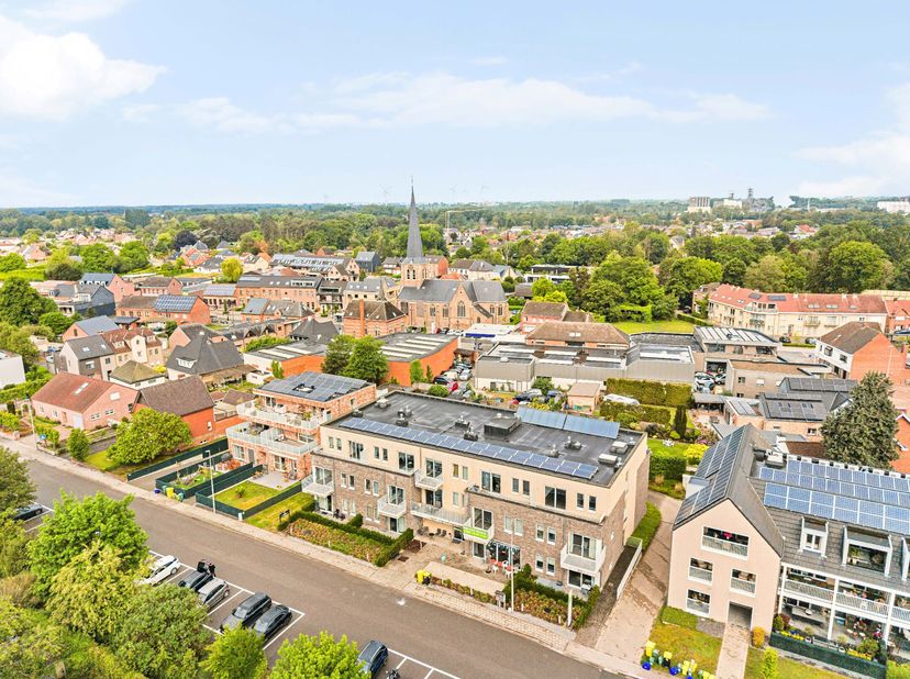 Welkom in Residentie Goeleven, een moderne en erkende groep assistentiewoningen waar comfort, zelfstandigheid en levenskwaliteit centraal staan. Geleg