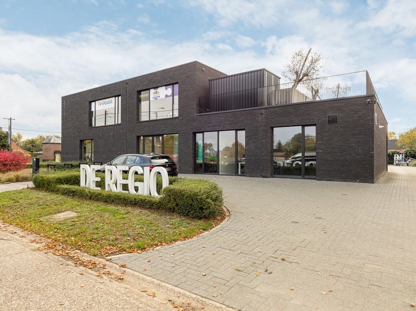 Te huur: Kantoorruimtes in Oosterwijk (Westerlo)<br />
Bent u op zoek naar een flexibele en professionele werkruimte? Wij bieden diverse kantoorruimte