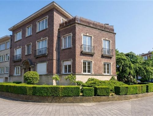                                         Appartement te koop in Schaarbeek, € 725.000
