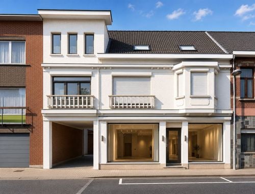                                         Bien commercial avec habitation à vendre à Heist-op-den-Berg, € 350.000
